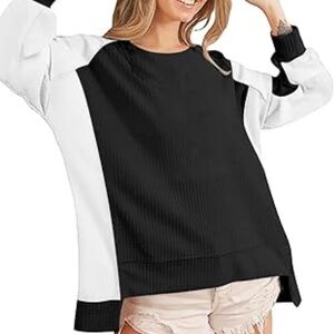 Black and White Women's Sweater Size S